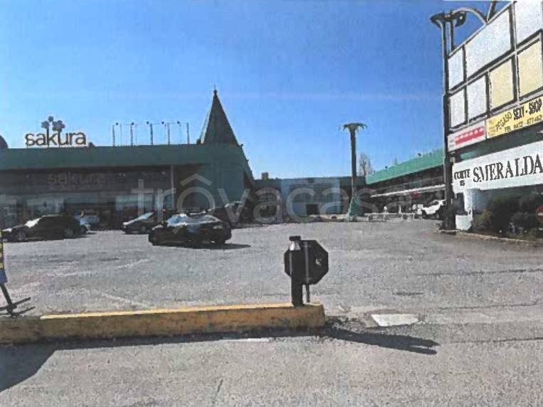 negozio in vendita a Tavagnacco in zona Feletto Umberto