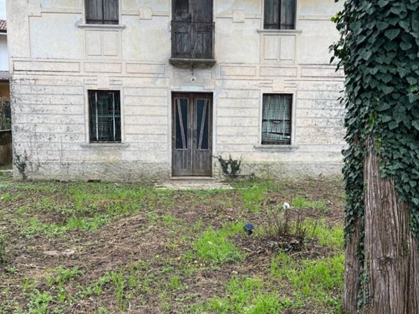casa indipendente in vendita a Tavagnacco