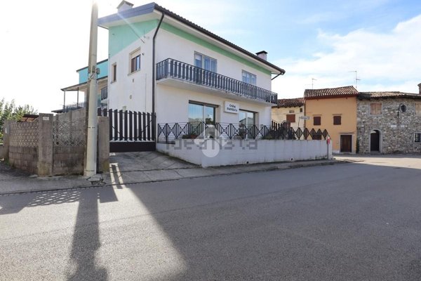 appartamento in vendita a Tavagnacco in zona Colugna