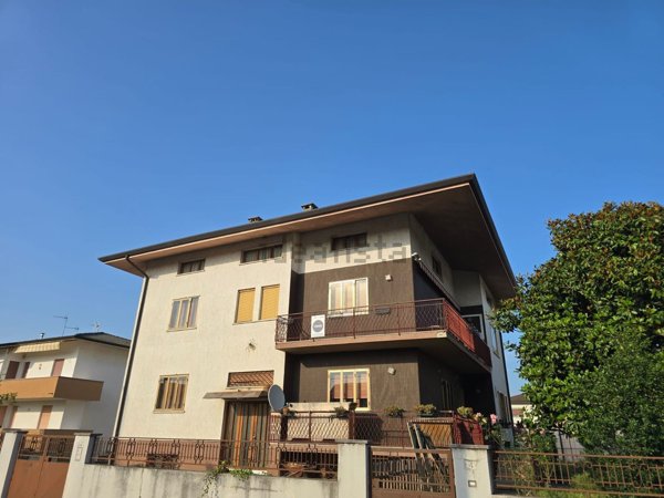 casa indipendente in vendita a Tavagnacco in zona Colugna
