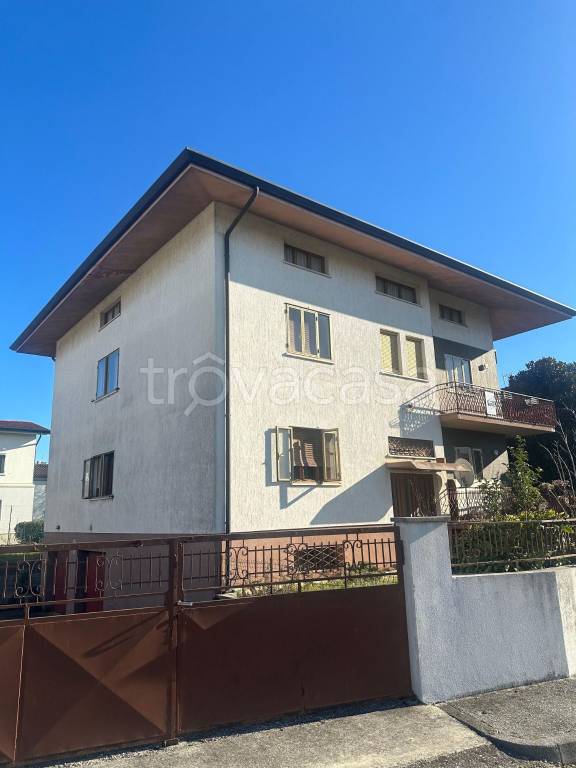 appartamento in vendita a Tavagnacco in zona Colugna