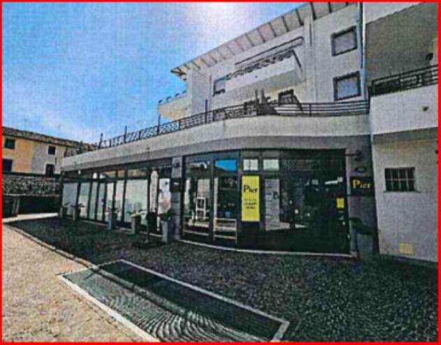 locale commerciale in vendita a Tavagnacco in zona Feletto Umberto
