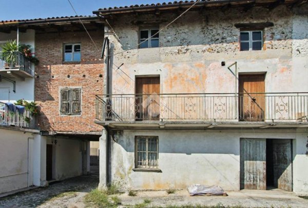 casale in vendita a Tavagnacco in zona Feletto Umberto