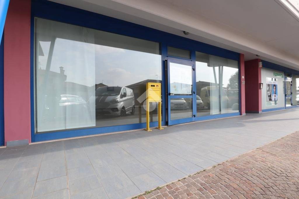 ufficio in vendita a Tavagnacco in zona Feletto Umberto