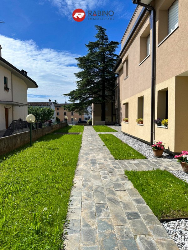 appartamento in vendita a Tavagnacco in zona Colugna