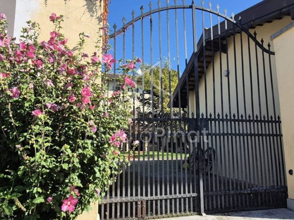 casa indipendente in vendita a Tavagnacco