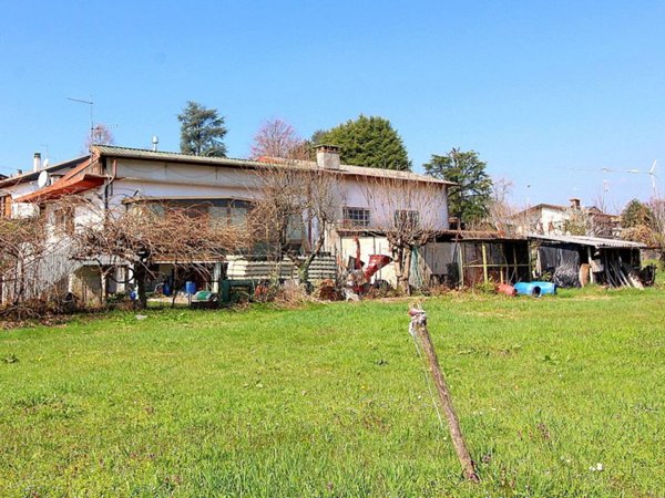 casa indipendente in vendita a Tavagnacco