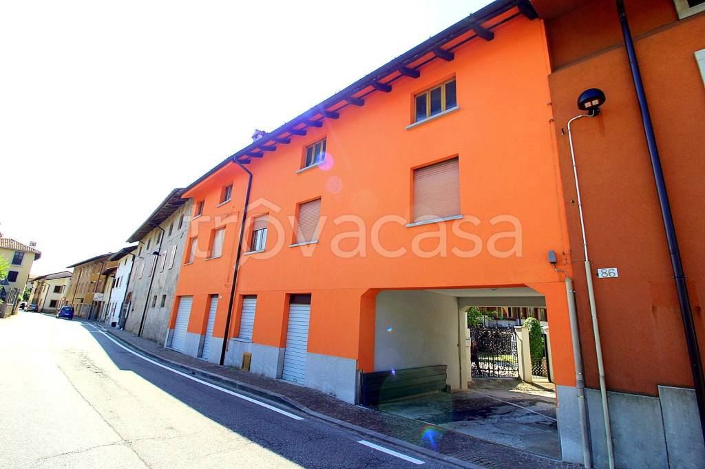 negozio in vendita a Tavagnacco