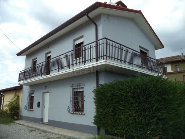 casa indipendente in vendita a Tavagnacco