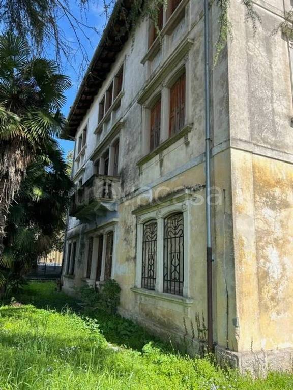 casa indipendente in vendita a Tavagnacco in zona Feletto Umberto