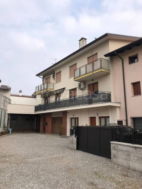 appartamento in vendita a Tavagnacco in zona Colugna