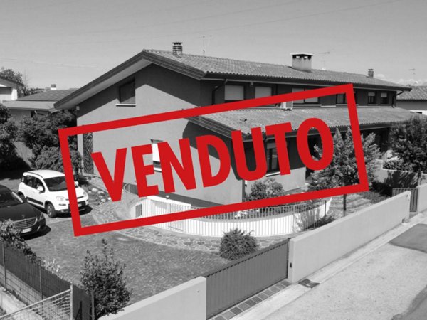 casa indipendente in vendita a Tavagnacco in zona Feletto Umberto