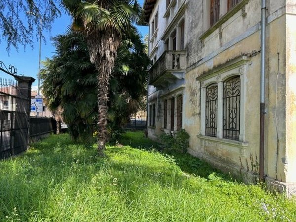 casa indipendente in vendita a Tavagnacco