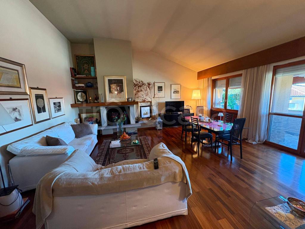 appartamento in vendita a Tavagnacco in zona Colugna