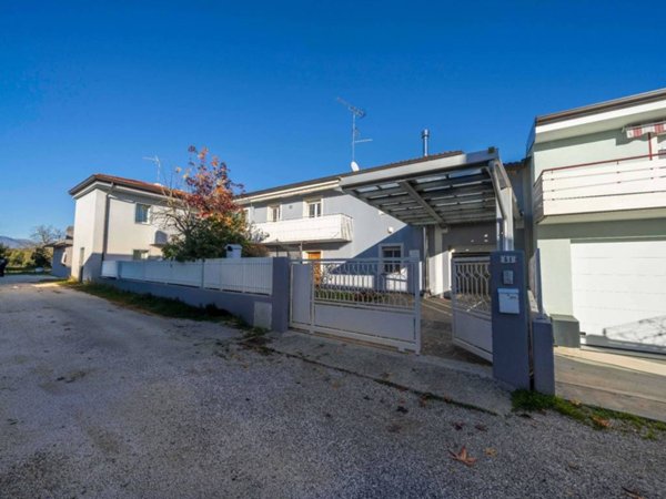 casa indipendente in vendita a Tavagnacco in zona Colugna