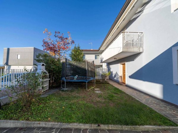 casa indipendente in vendita a Tavagnacco in zona Colugna