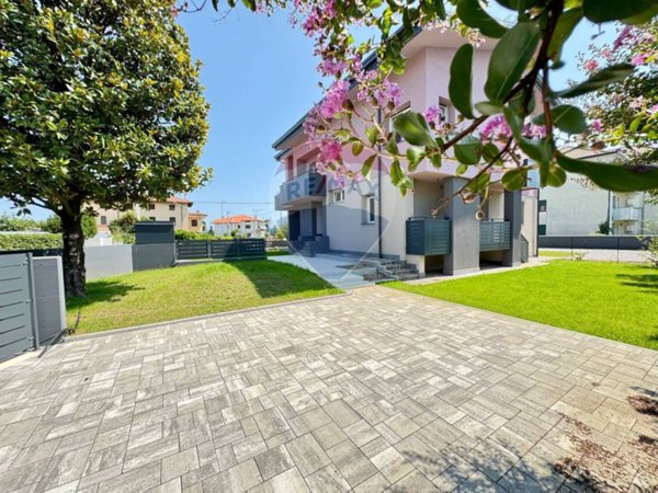 appartamento in vendita a Tavagnacco in zona Colugna