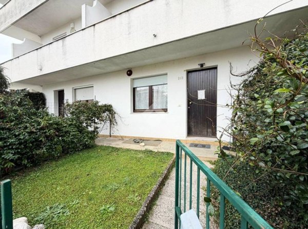 casa indipendente in vendita a Tavagnacco in zona Feletto Umberto