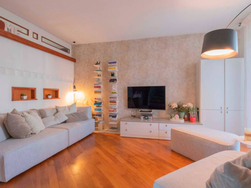 casa indipendente in vendita a Tavagnacco in zona Feletto Umberto