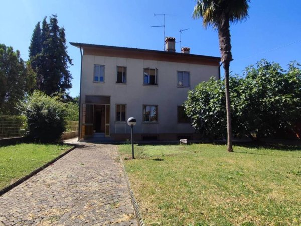 casa indipendente in vendita a Tavagnacco in zona Feletto Umberto