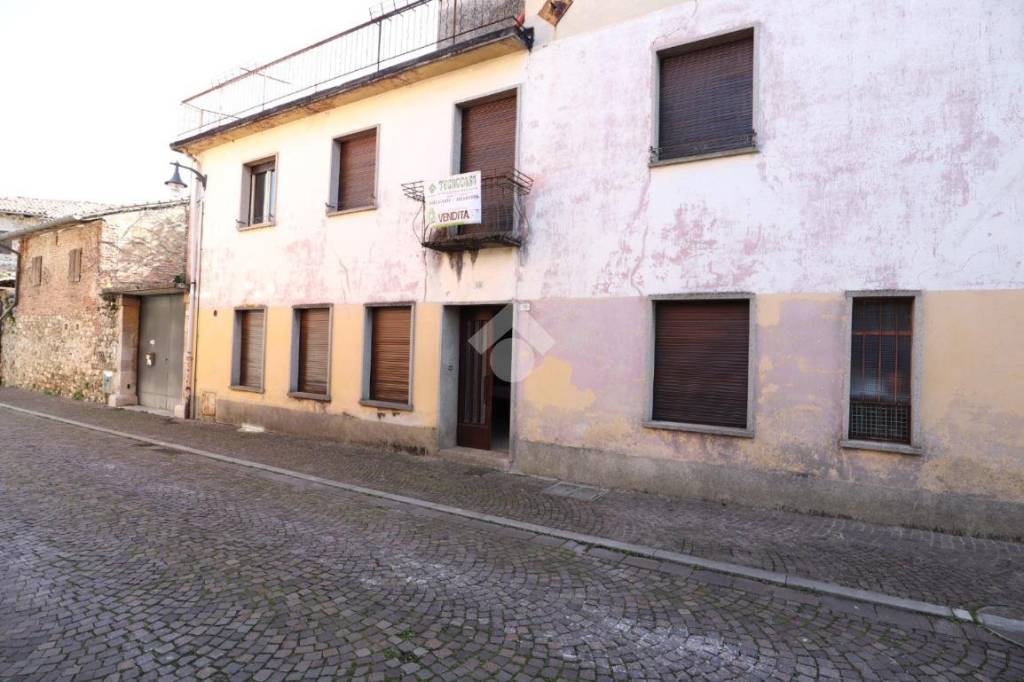 casa indipendente in vendita a Tavagnacco in zona Branco