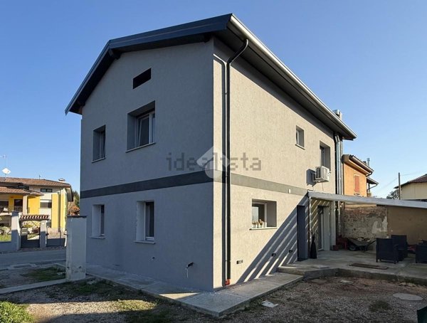 casa semindipendente in vendita a Tavagnacco