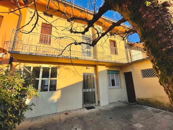 casa indipendente in vendita a Tavagnacco in zona Colugna