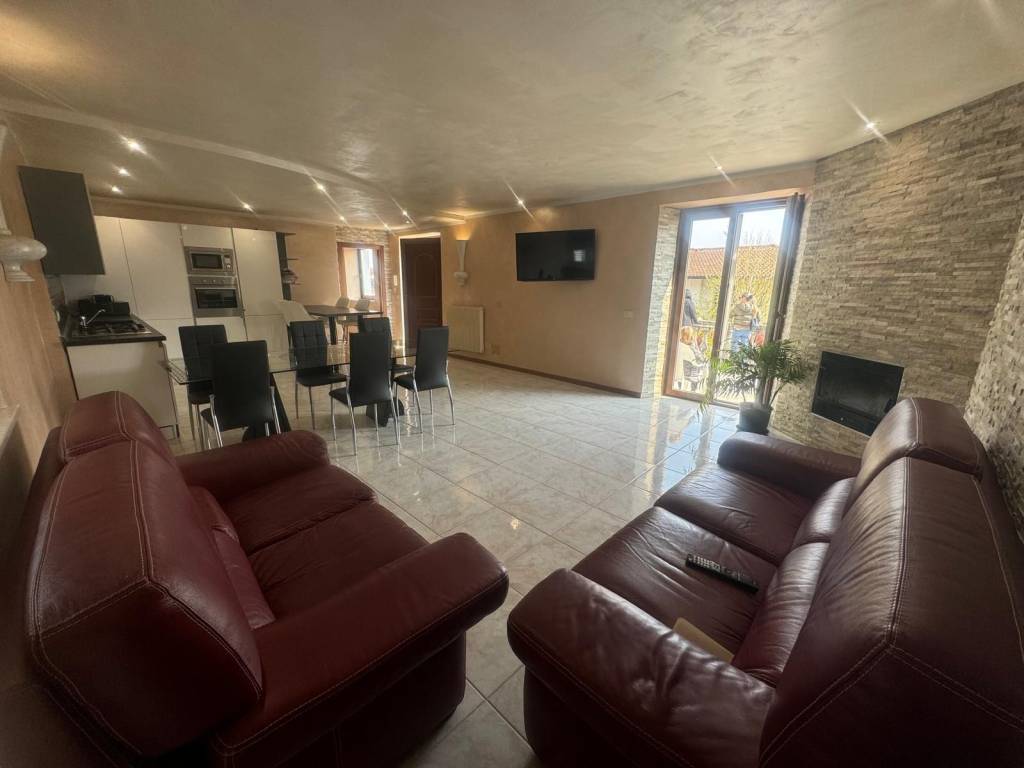 appartamento in vendita a Tavagnacco in zona Feletto Umberto