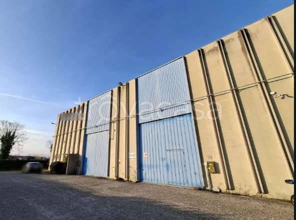 capannone in vendita a Tavagnacco in zona Feletto Umberto