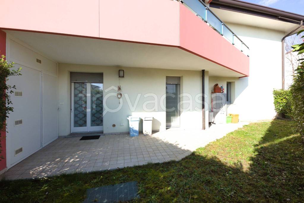 appartamento in vendita a Tavagnacco in zona Colugna
