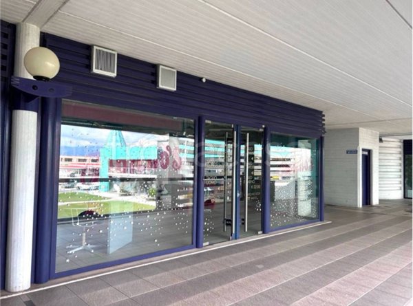 negozio in vendita a Tavagnacco in zona Feletto Umberto