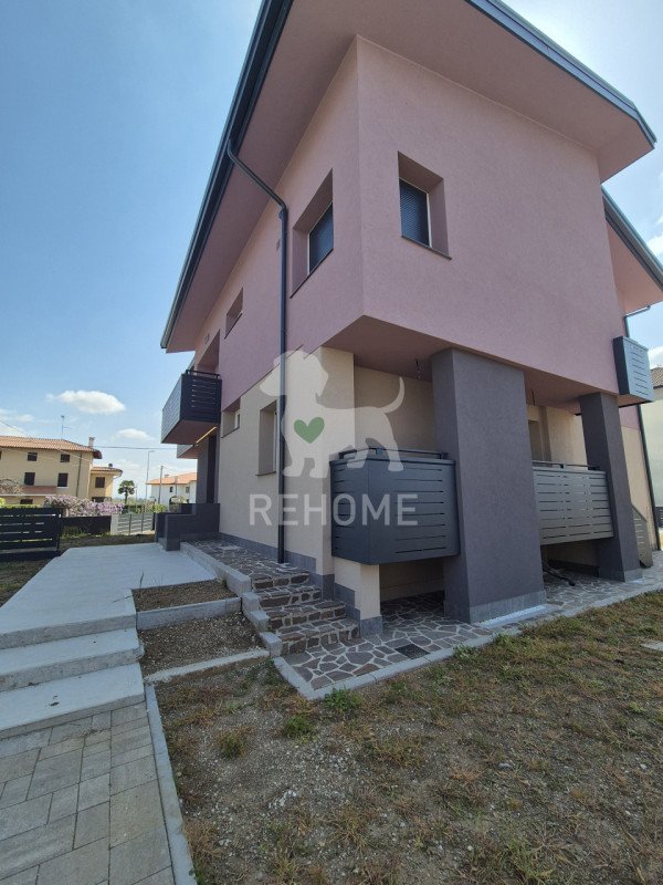 appartamento in vendita a Tavagnacco in zona Colugna