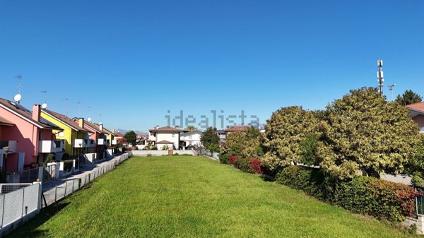 terreno edificabile in vendita a Tavagnacco