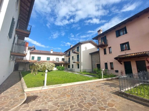 appartamento in vendita a Tavagnacco in zona Feletto Umberto