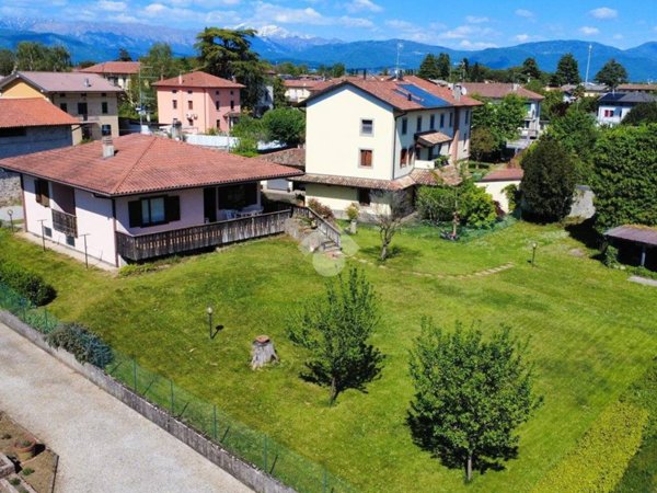 casa indipendente in vendita a Tavagnacco