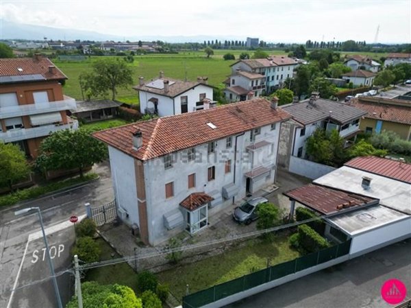 casa indipendente in vendita a Tavagnacco