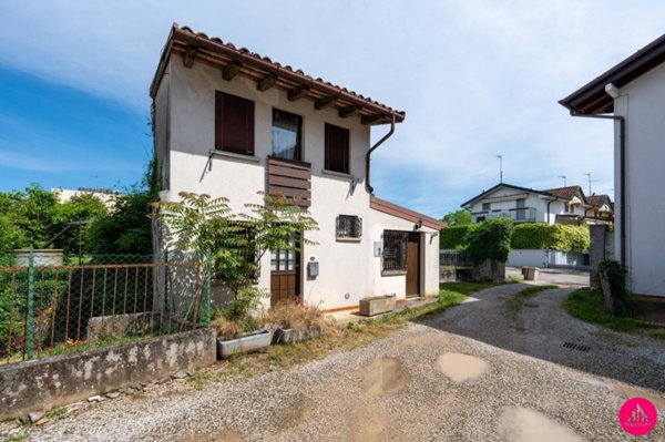 casa indipendente in vendita a Tavagnacco in zona Colugna