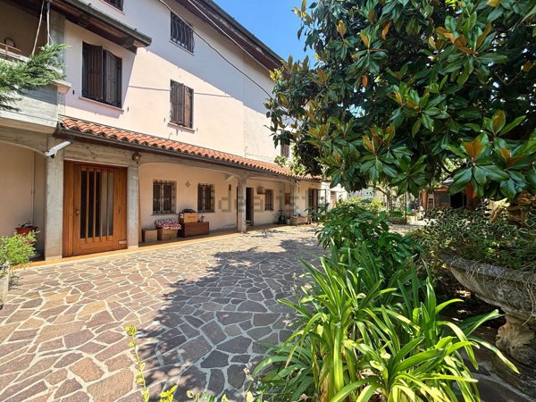 casa indipendente in vendita a Tavagnacco in zona Branco