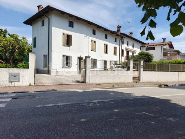 casa indipendente in vendita a Tavagnacco in zona Feletto Umberto