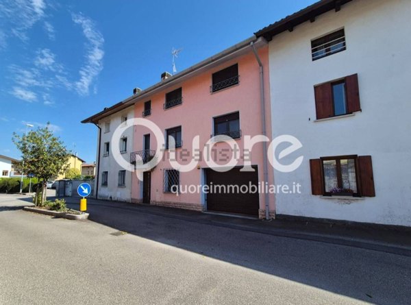 casa indipendente in vendita a Tavagnacco in zona Colugna
