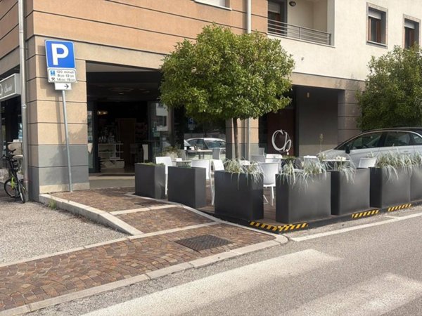 negozio in vendita a Tavagnacco in zona Feletto Umberto