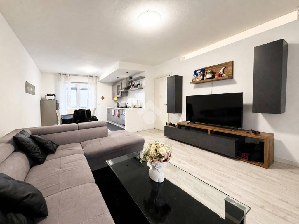 casa indipendente in vendita a Tavagnacco in zona Feletto Umberto