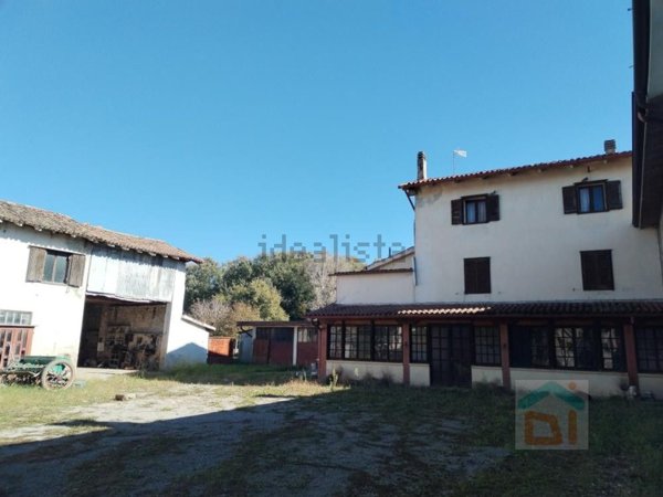 pentavano in vendita a Terzo d'Aquileia in zona San Martino