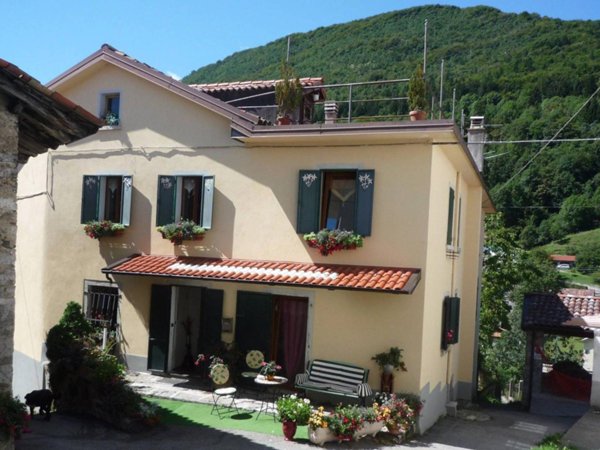 casa indipendente in vendita a Tolmezzo in zona Fusea