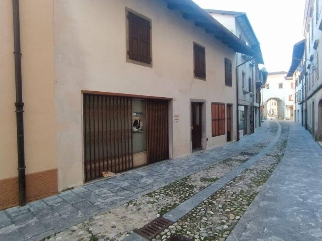 intera palazzina in vendita a Tolmezzo
