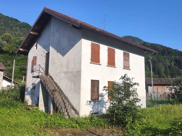 appartamento in vendita a Tolmezzo in zona Cadunea