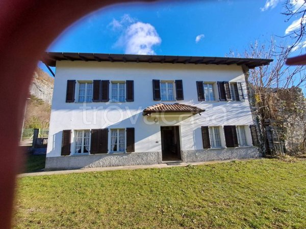 casa indipendente in vendita a Tolmezzo