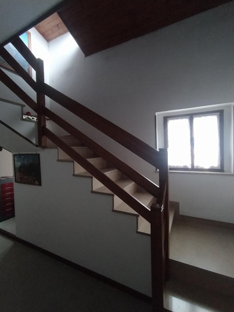 casa indipendente in vendita a Tolmezzo