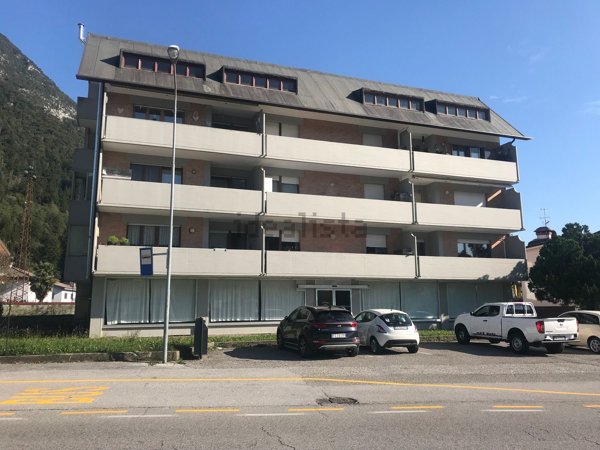 negozio in vendita a Tolmezzo