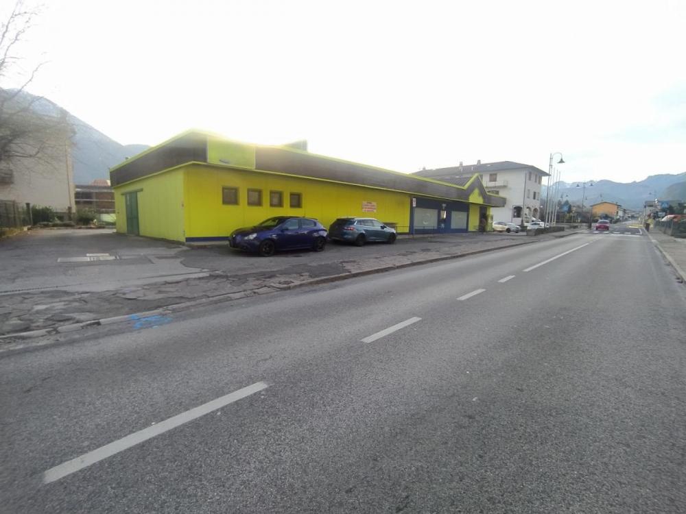 casa indipendente in vendita a Tolmezzo